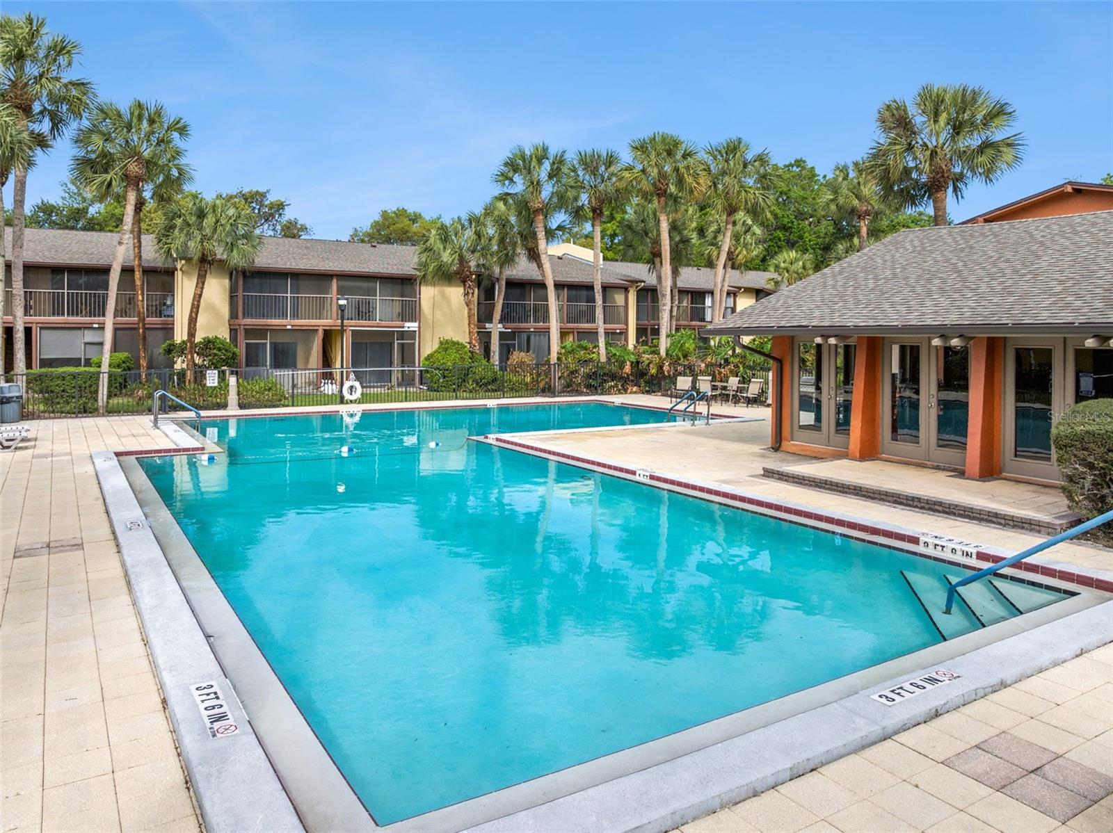 LA COSTA BRAVA LAKESIDE - Residential