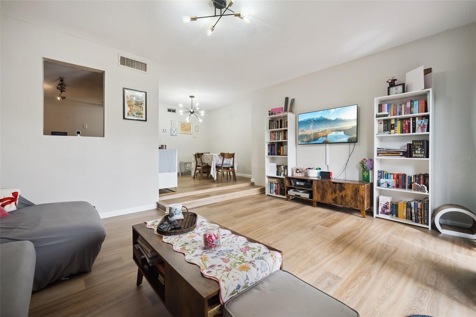 LA COSTA BRAVA LAKESIDE - Residential