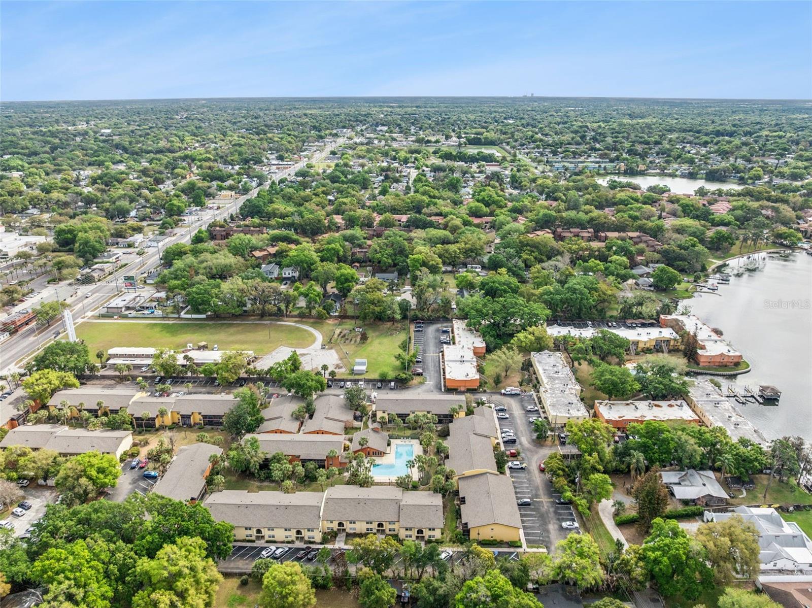 LA COSTA BRAVA LAKESIDE - Residential