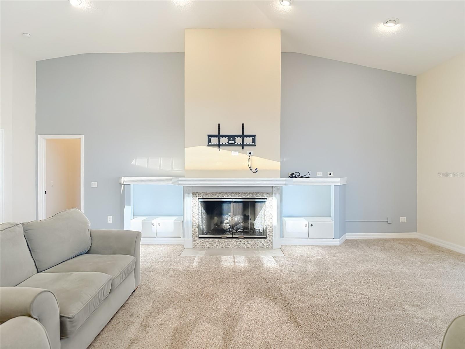 SUNSET HILLS COUNTRY CLUB - Residential