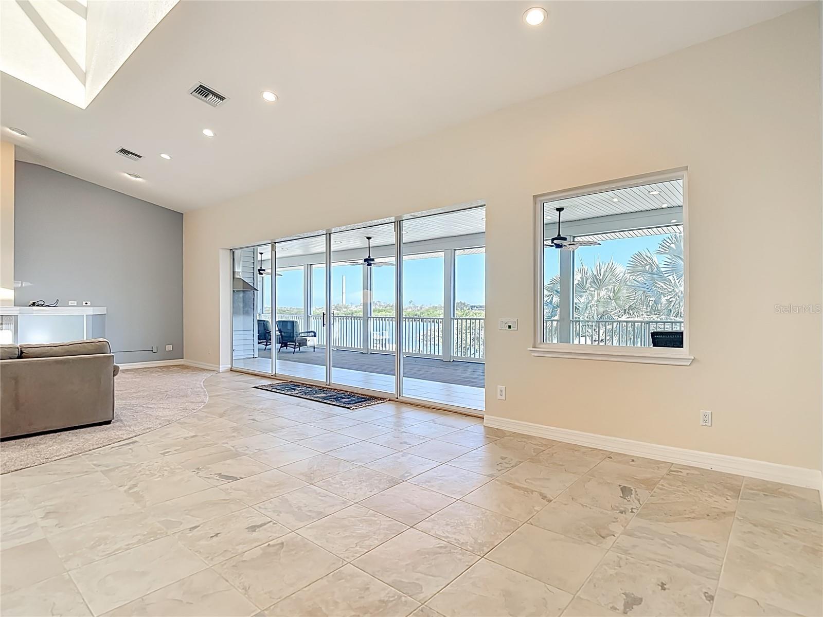 SUNSET HILLS COUNTRY CLUB - Residential