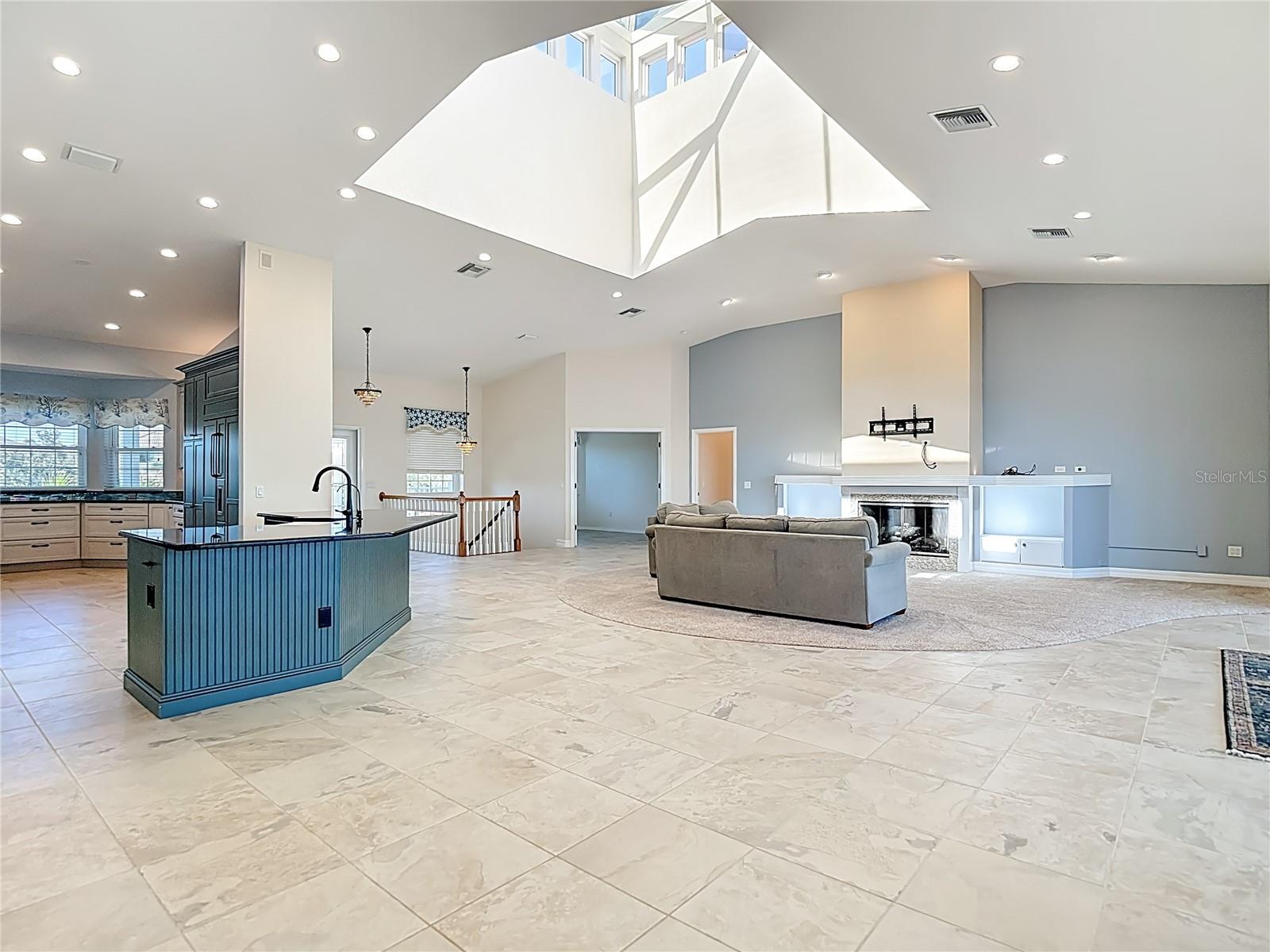 SUNSET HILLS COUNTRY CLUB - Residential