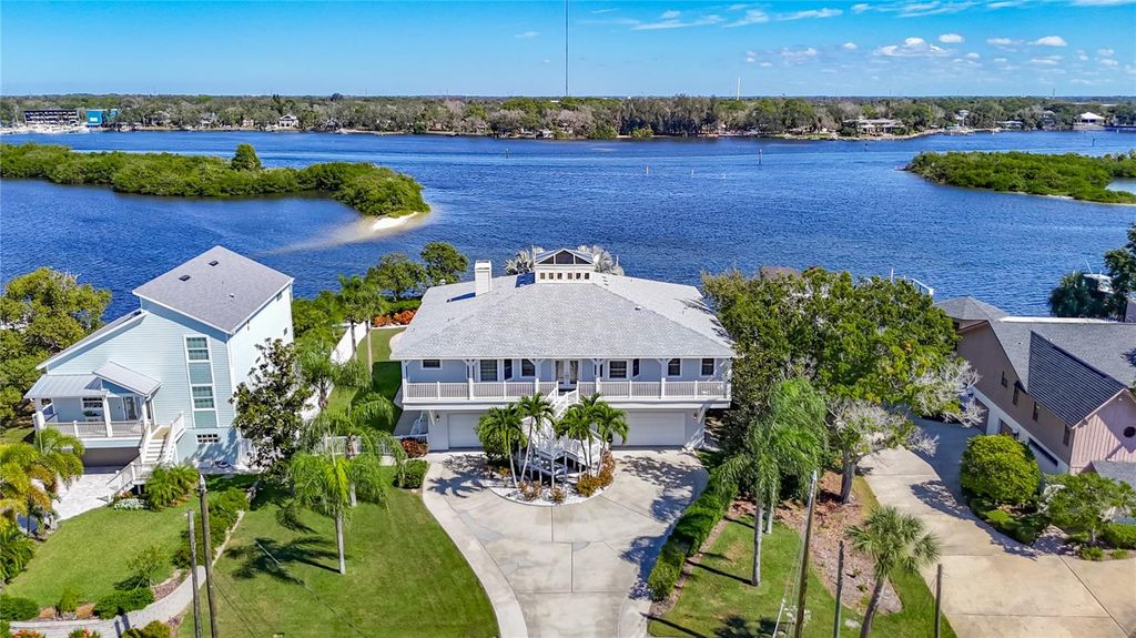 Photo of 1508 Riverside Drive, Tarpon Springs, FL 34689 (MLS # TB8441410)