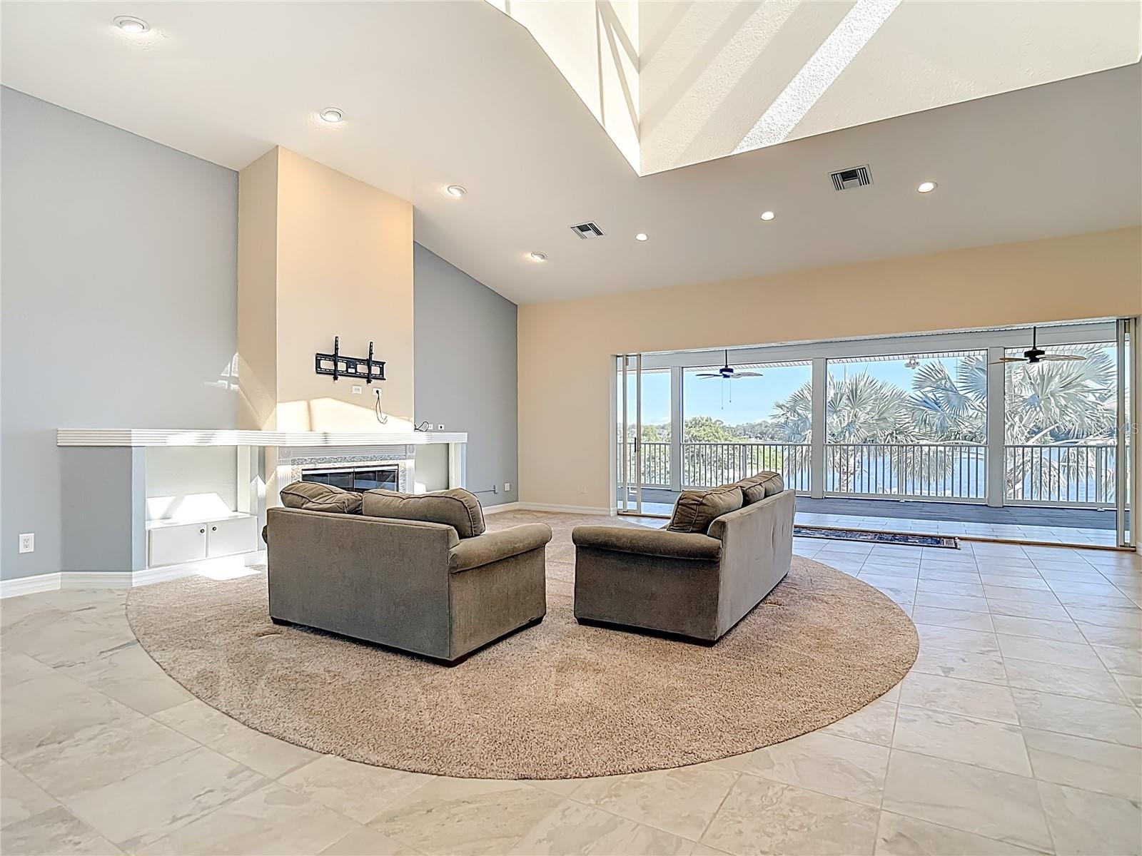 SUNSET HILLS COUNTRY CLUB - Residential