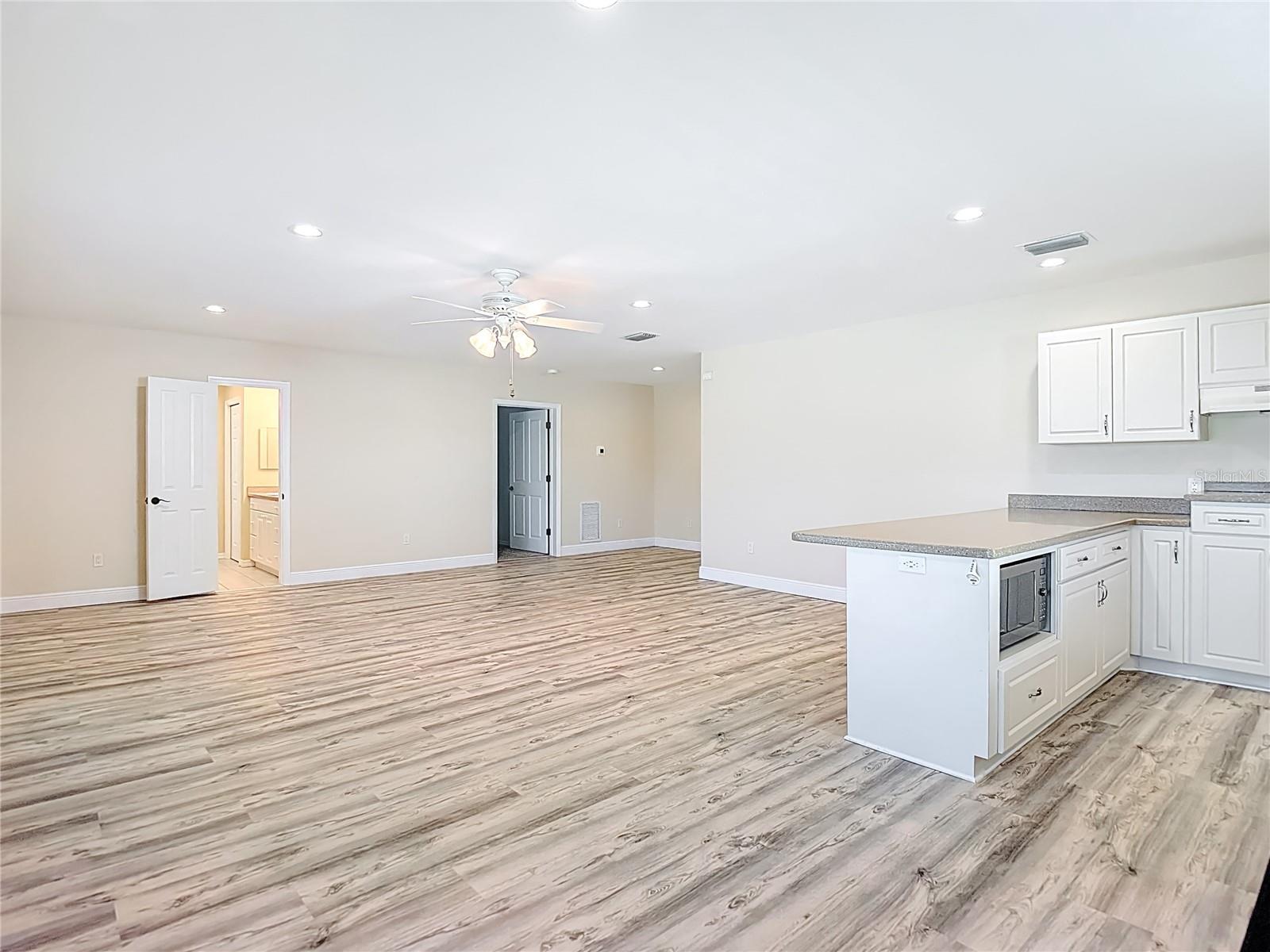 SUNSET HILLS COUNTRY CLUB - Residential