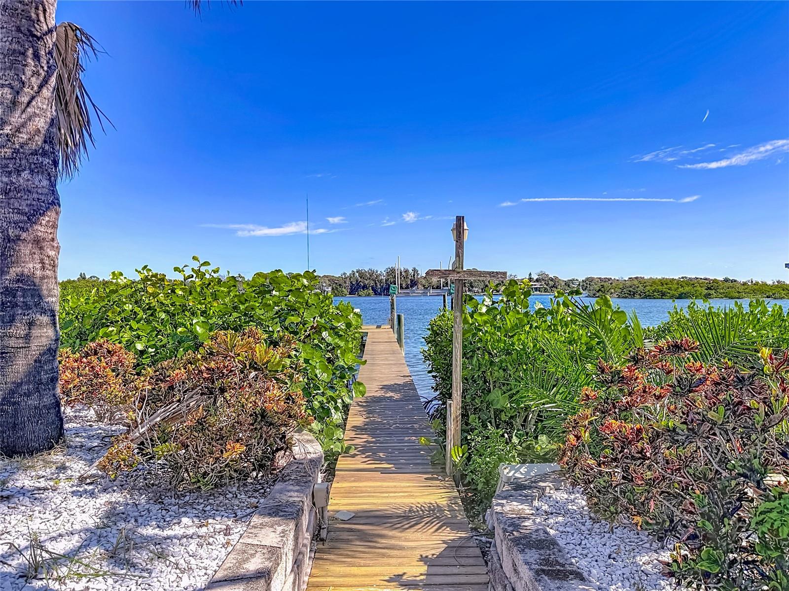 SUNSET HILLS COUNTRY CLUB - Residential