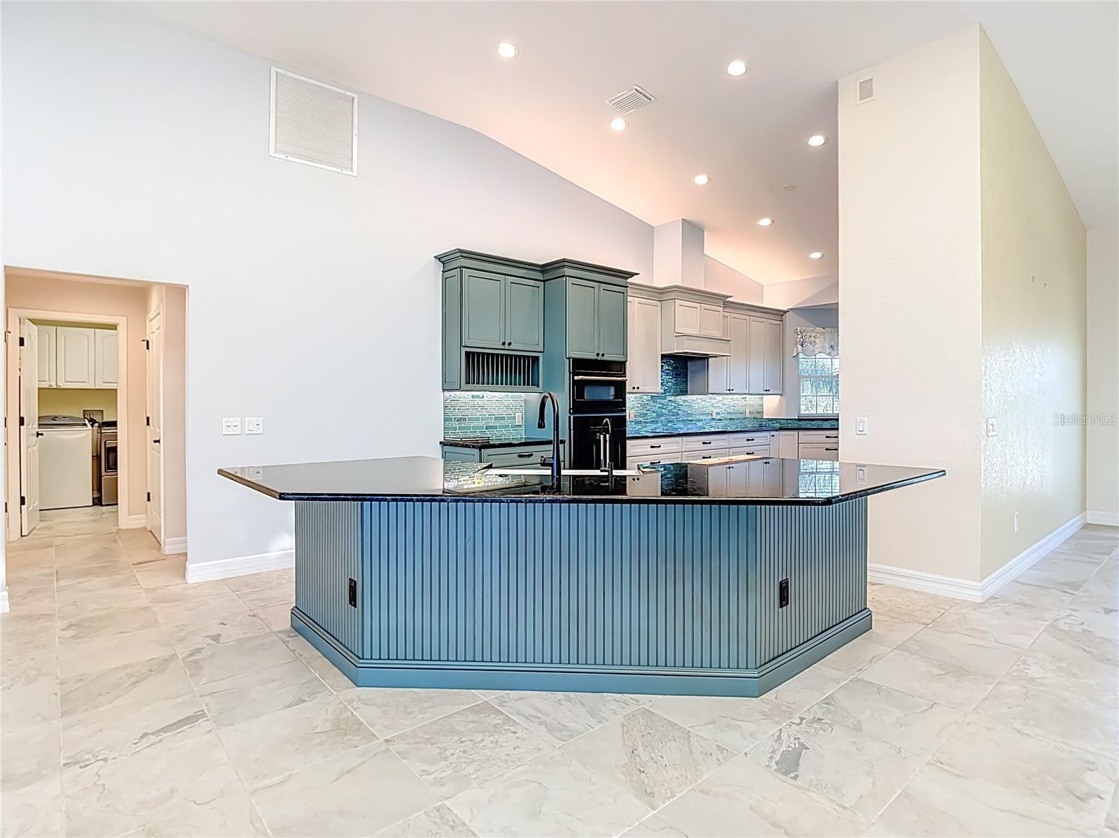 1508 RIVERSIDE DRIVE
