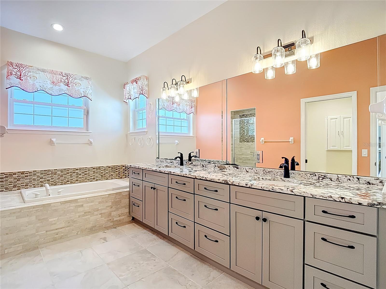 SUNSET HILLS COUNTRY CLUB - Residential