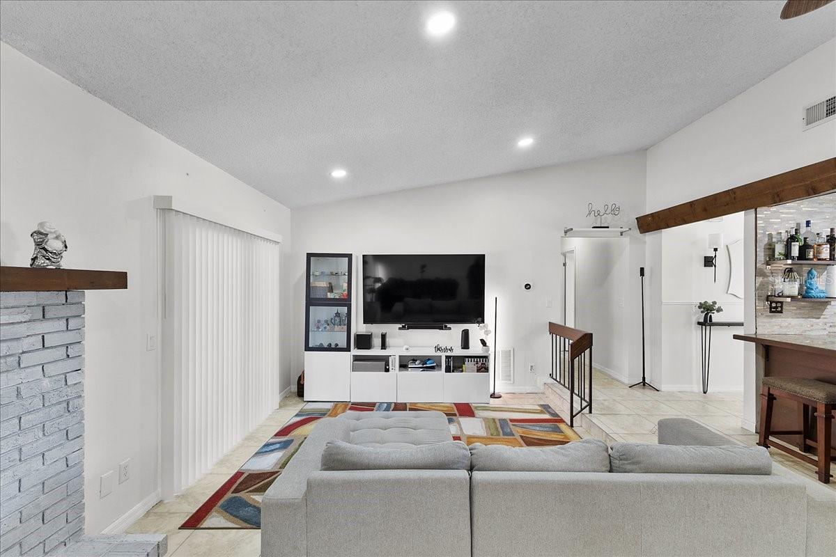 OAK FOREST UNIT 4 - Residential