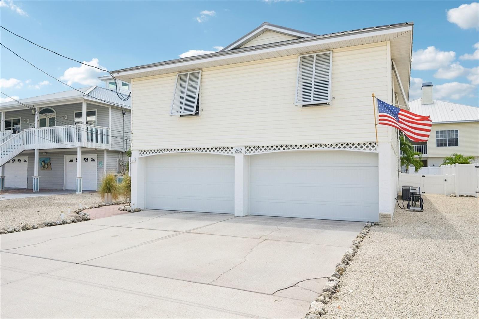262 S HARBOR DRIVE