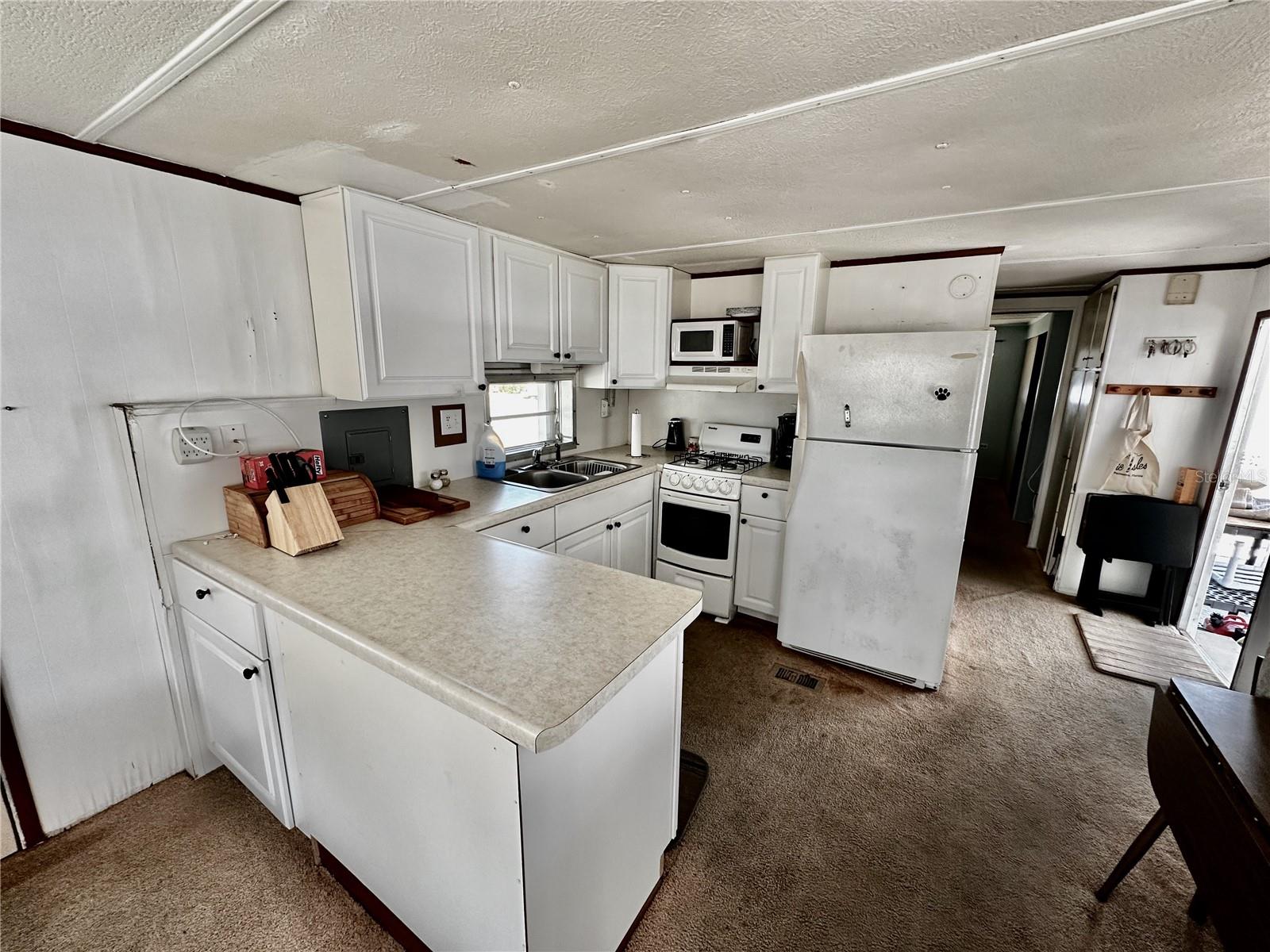 TROPIC ISLES CO-OP - Residential