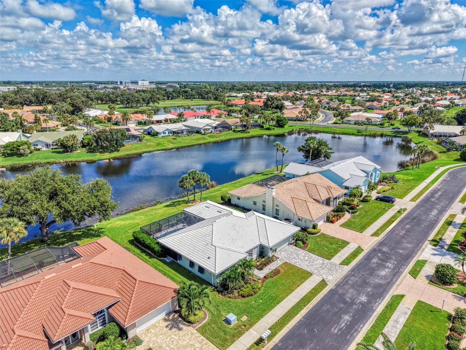 1568 WATERFORD DRIVE, VENICE, FL, 34292 3 1568 WATERFORD DRIVE