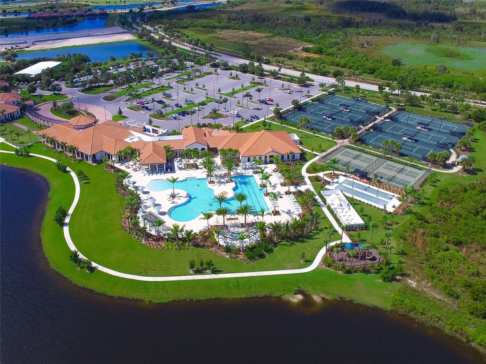 SARASOTA NATIONAL - Residential