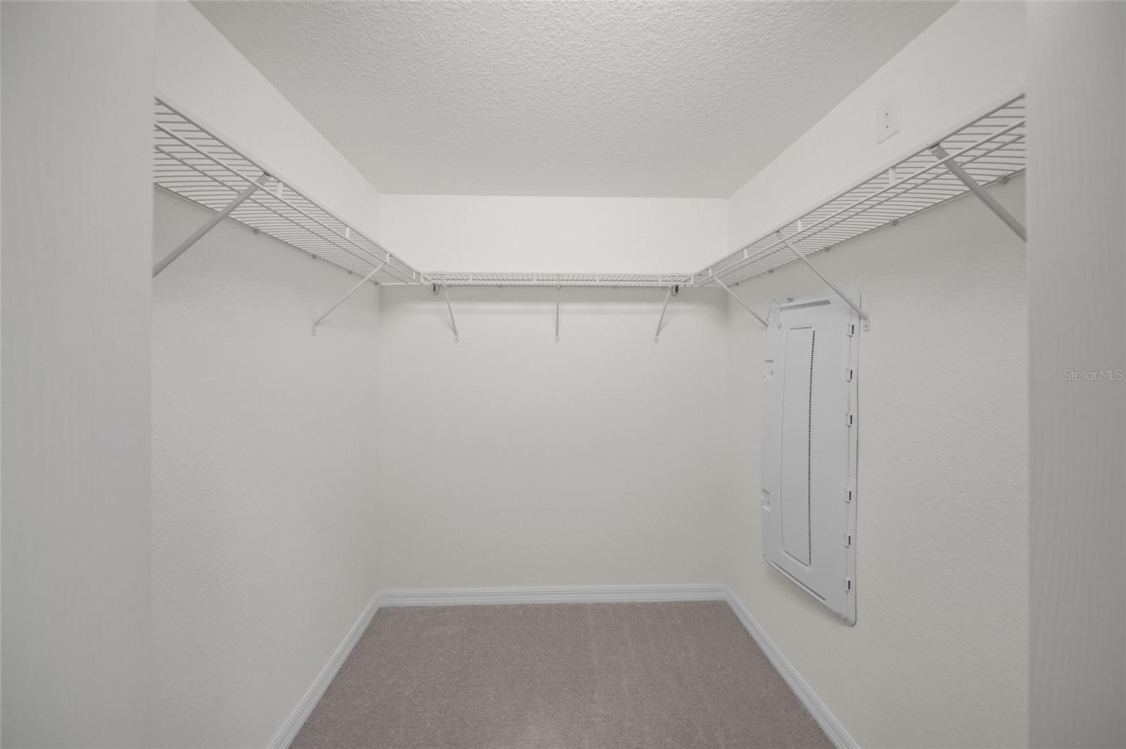 SARASOTA NATIONAL - Residential