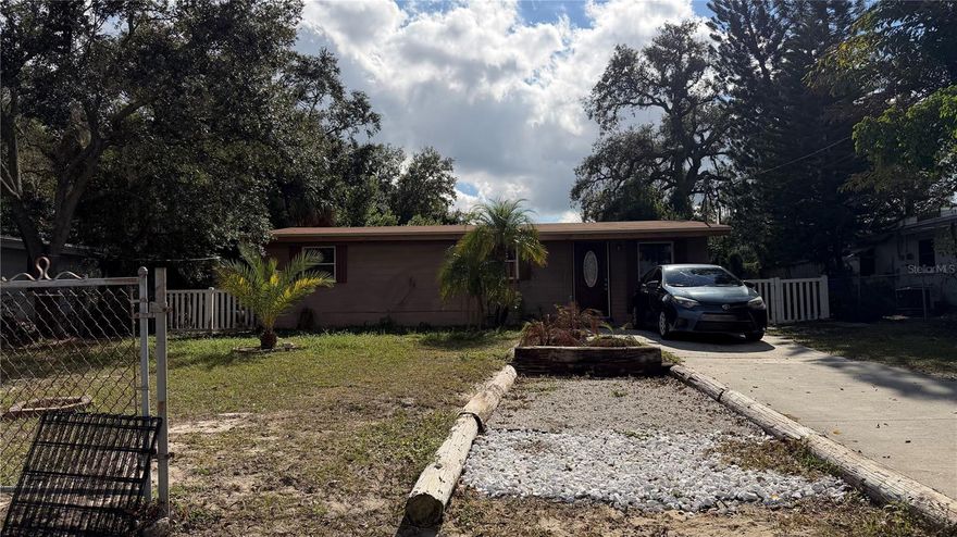 This charming 3-bedroom, 1-bathroom home is located in a prime tampa location, 3 minutes from the Hard Rock Casino and Hillsborough Rd. Brand new kitchen, 2 years old roof, and fresh painted inside and outside. Fully fenced back yard with plenty of room for barbecues and entertaining. Just minutes from USF, Busch Gardens and Adventure Island.