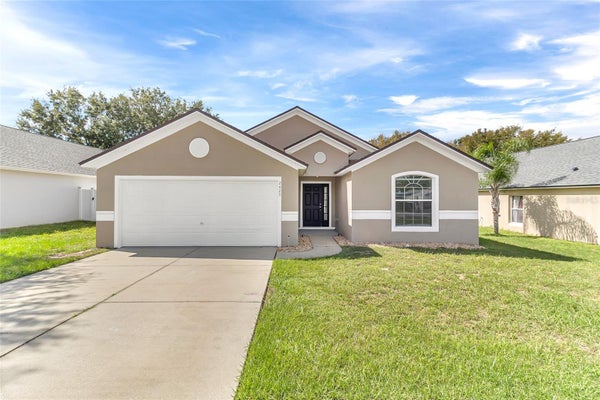 2425 MERRY RD, TAVARES, FL 32778 - Image f04dca4f452170dd4c5236e4b9652d4b/3679838288