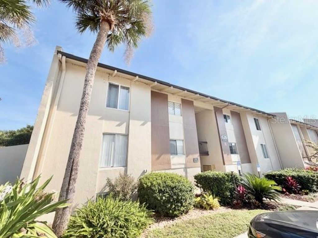 Photo of 626 Orange Drive #242, Altamonte Springs, FL 32701 (MLS # O6386222)