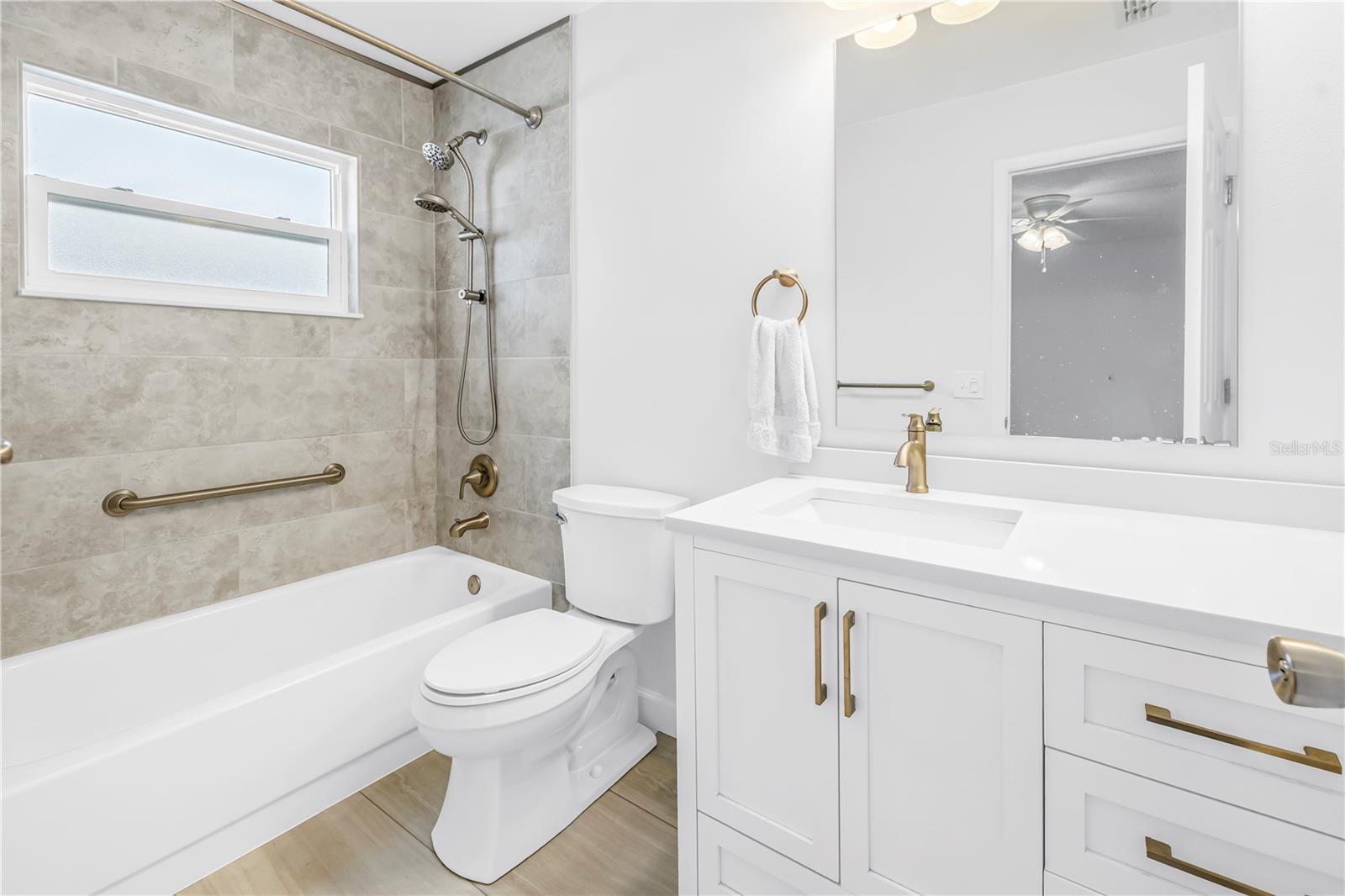 LAUREL OAK WOODS - Residential