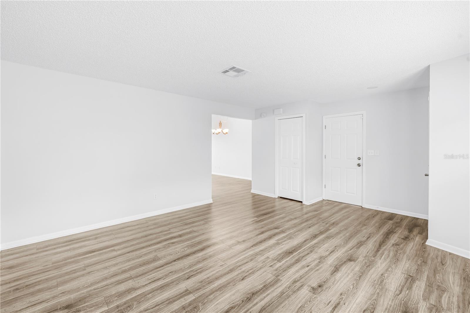 LAUREL OAK WOODS - Residential