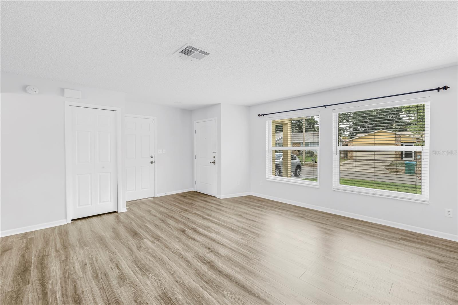 LAUREL OAK WOODS - Residential