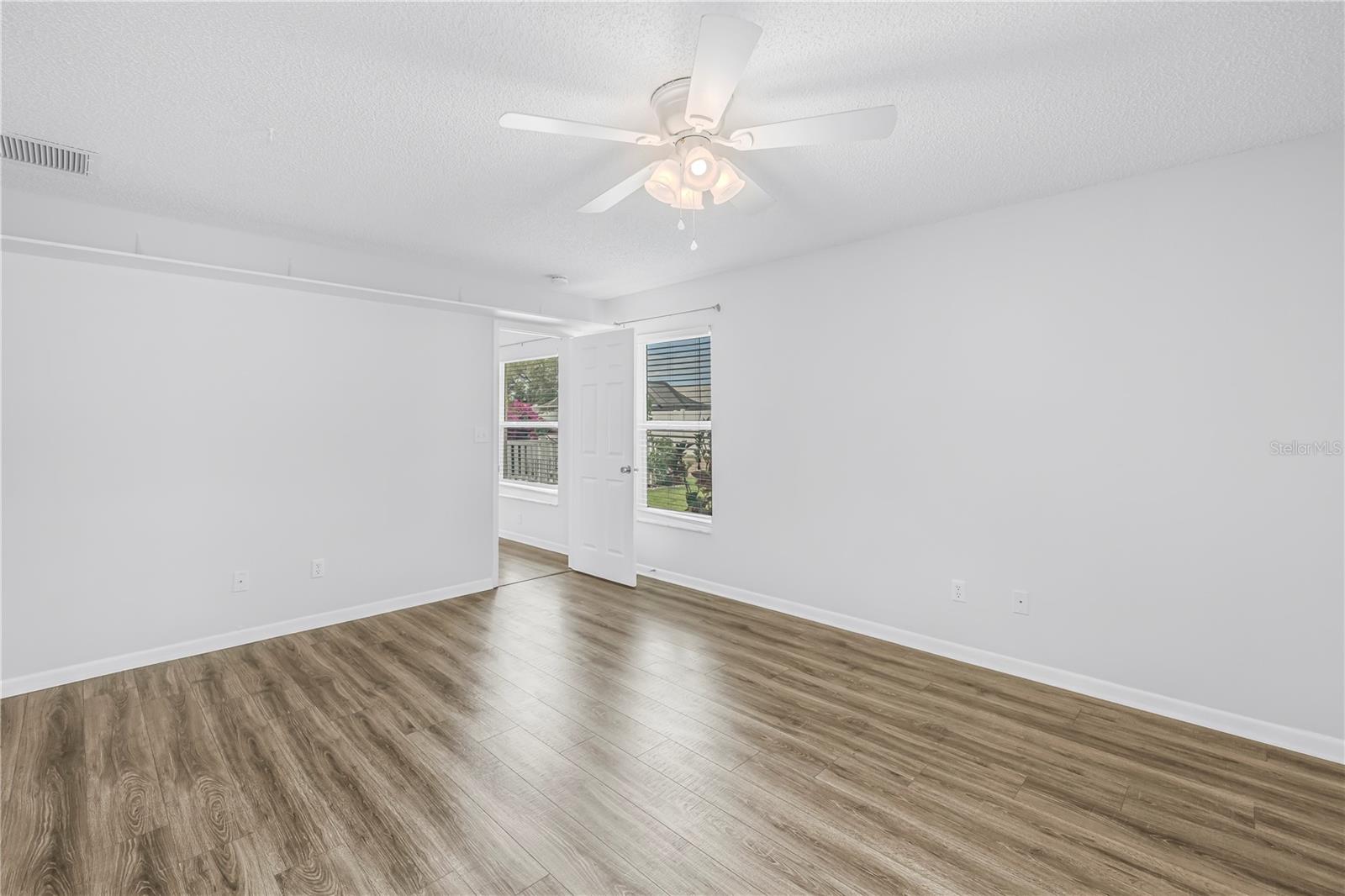 LAUREL OAK WOODS - Residential