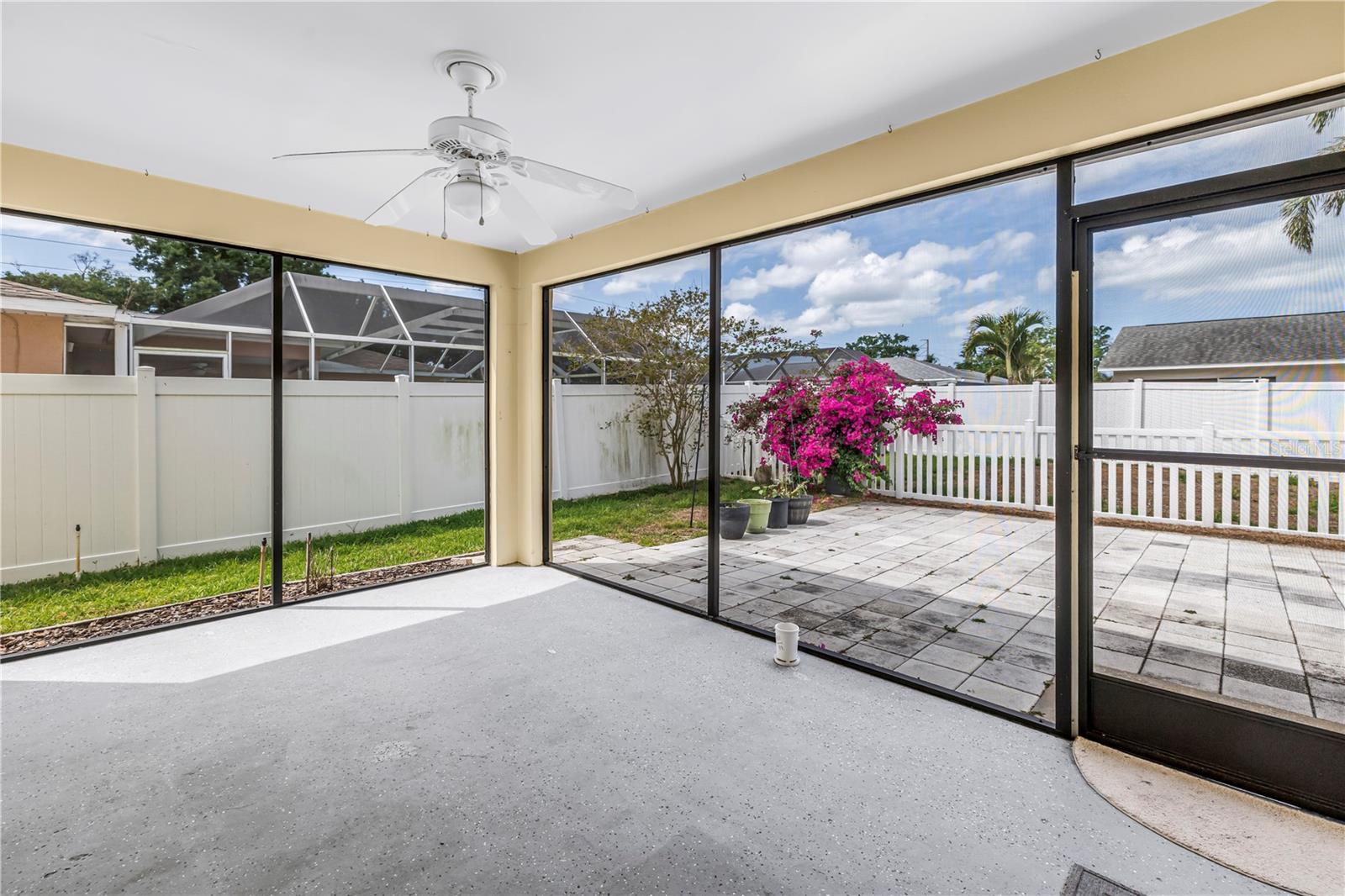 LAUREL OAK WOODS - Residential