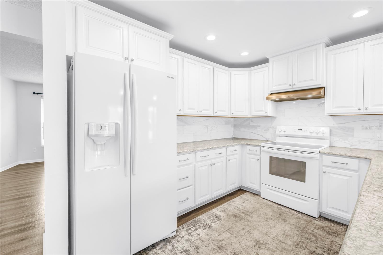 LAUREL OAK WOODS - Residential