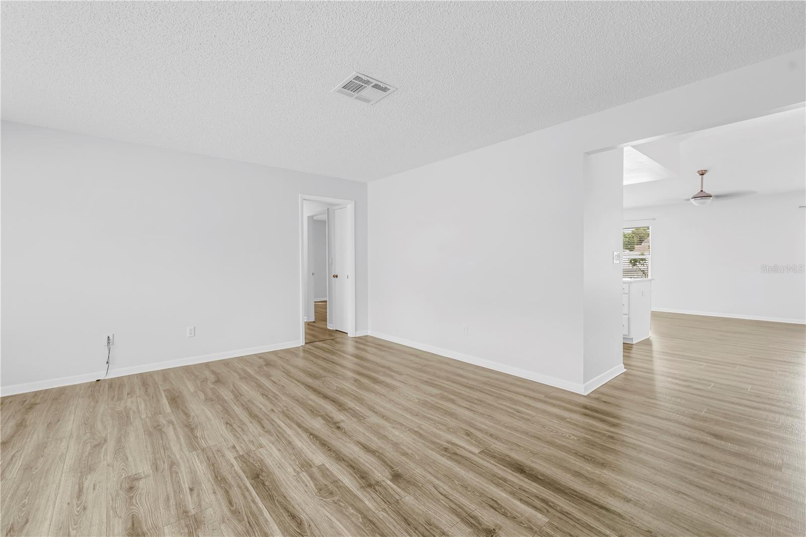 LAUREL OAK WOODS - Residential