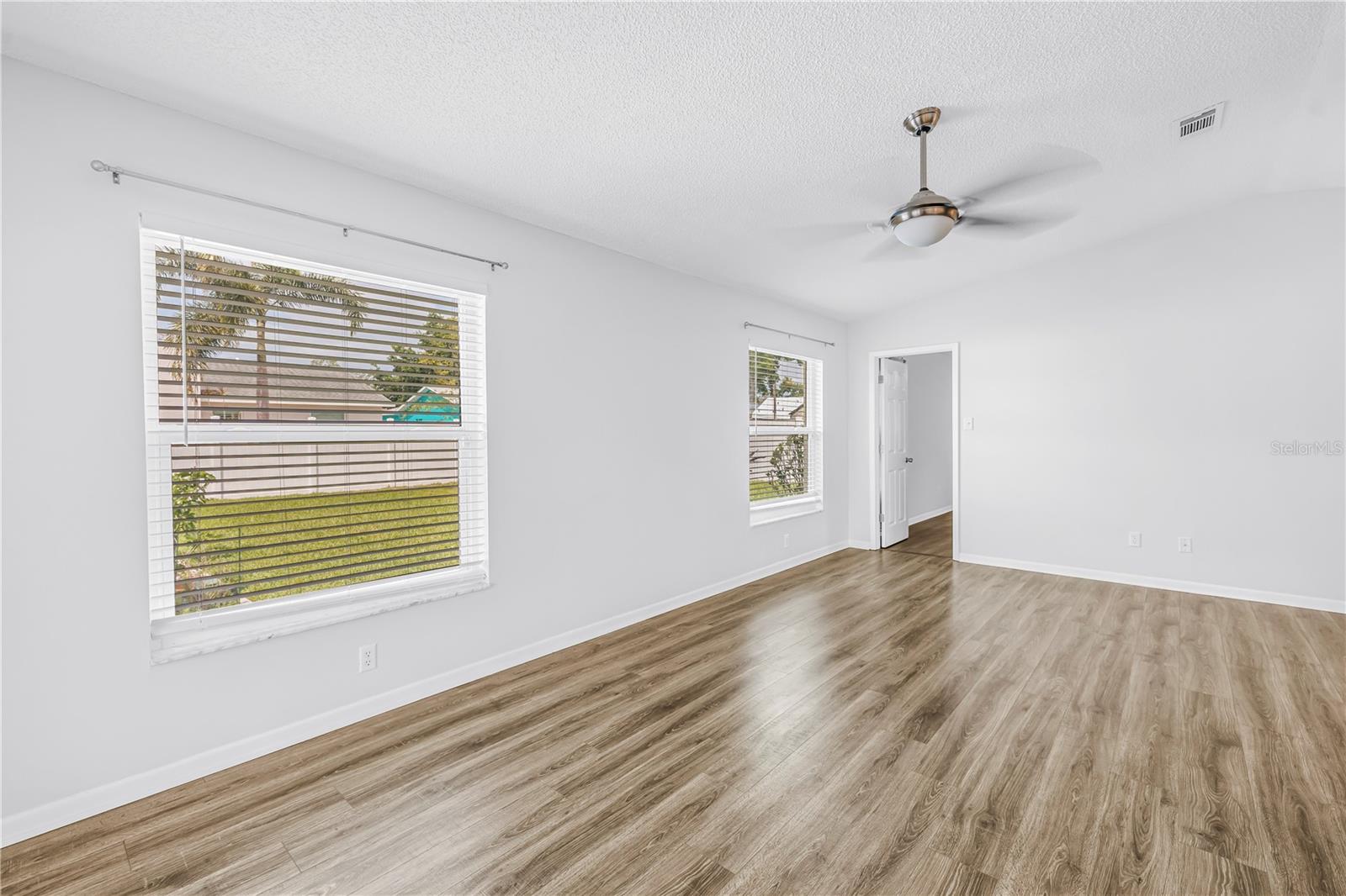 LAUREL OAK WOODS - Residential