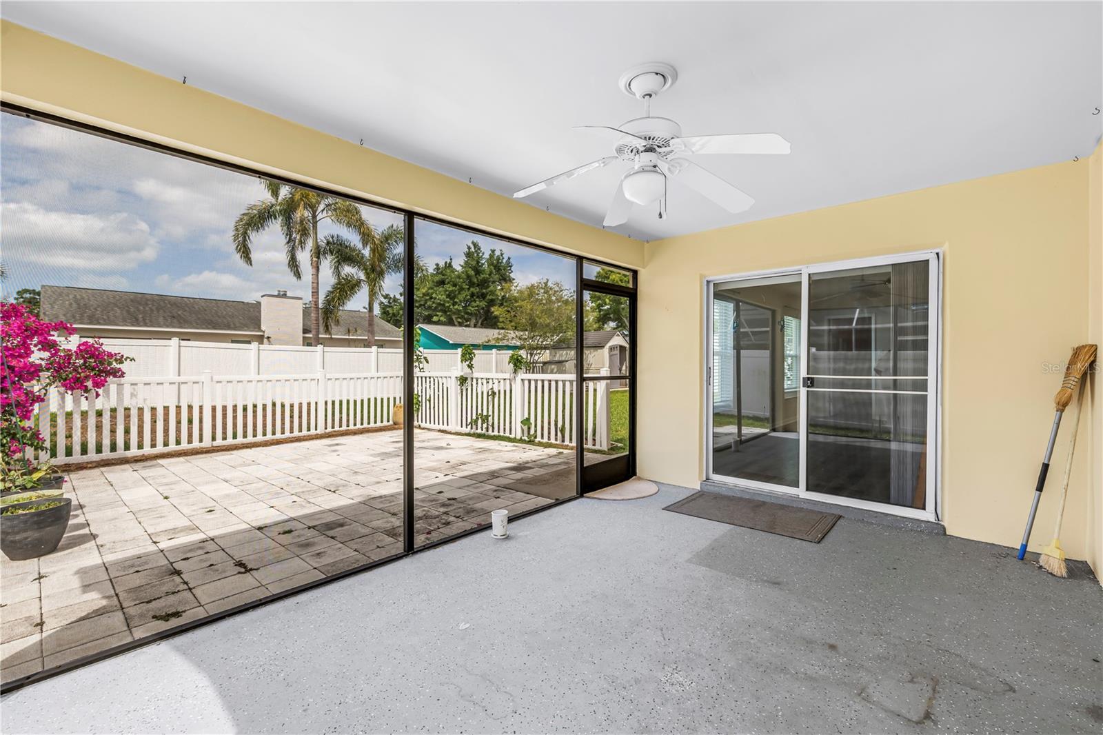 LAUREL OAK WOODS - Residential