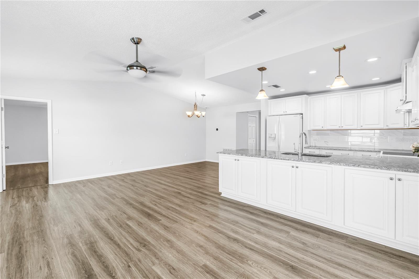 LAUREL OAK WOODS - Residential