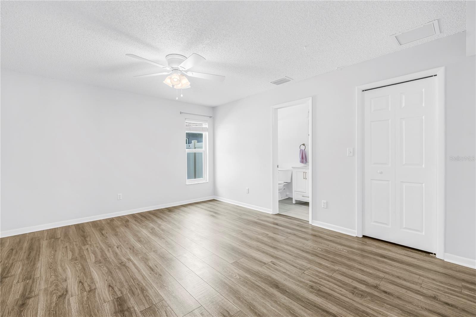 LAUREL OAK WOODS - Residential