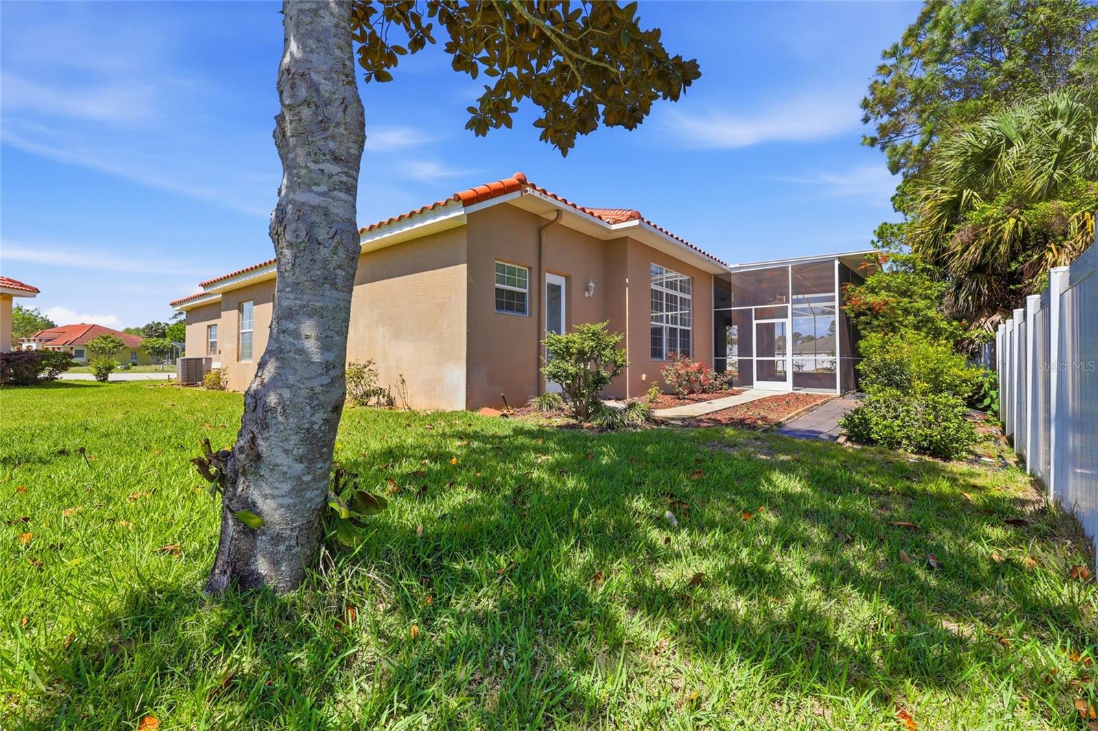 PINE LAKES - Residential