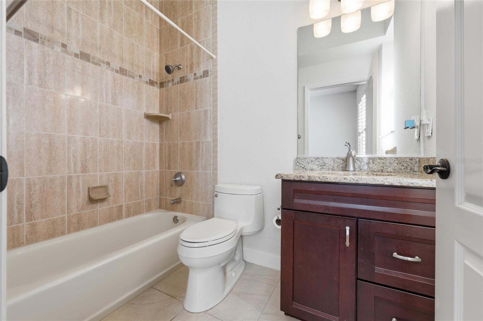 PINE LAKES - Residential