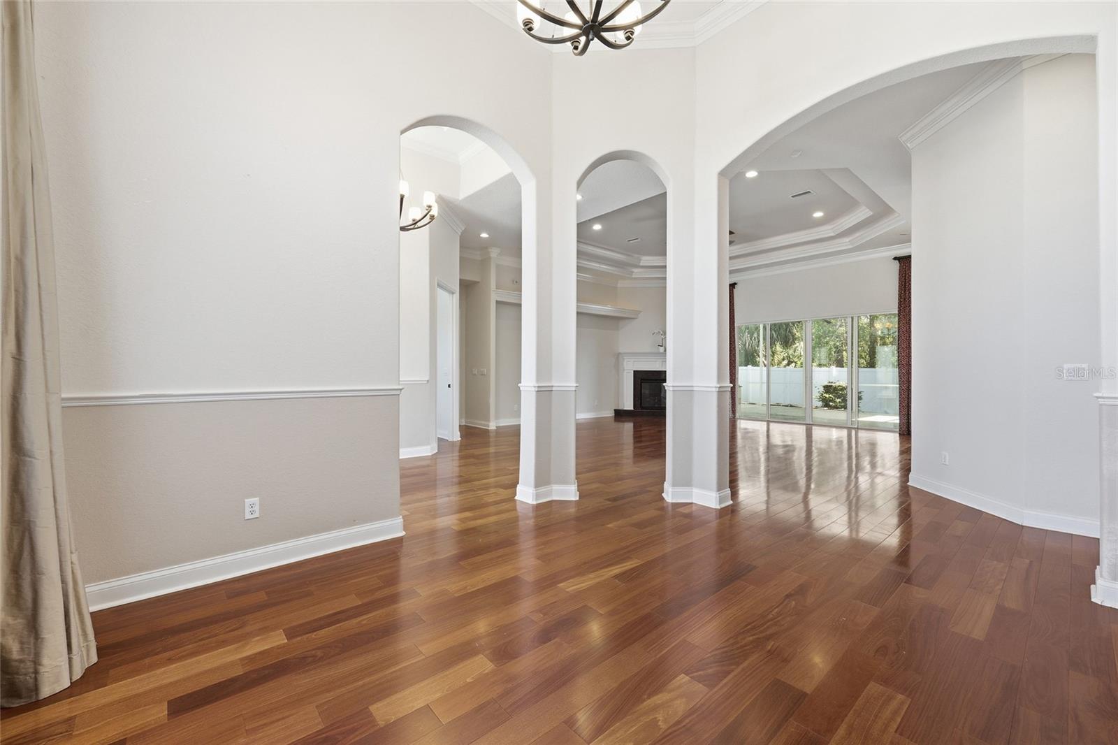 PINE LAKES - Residential