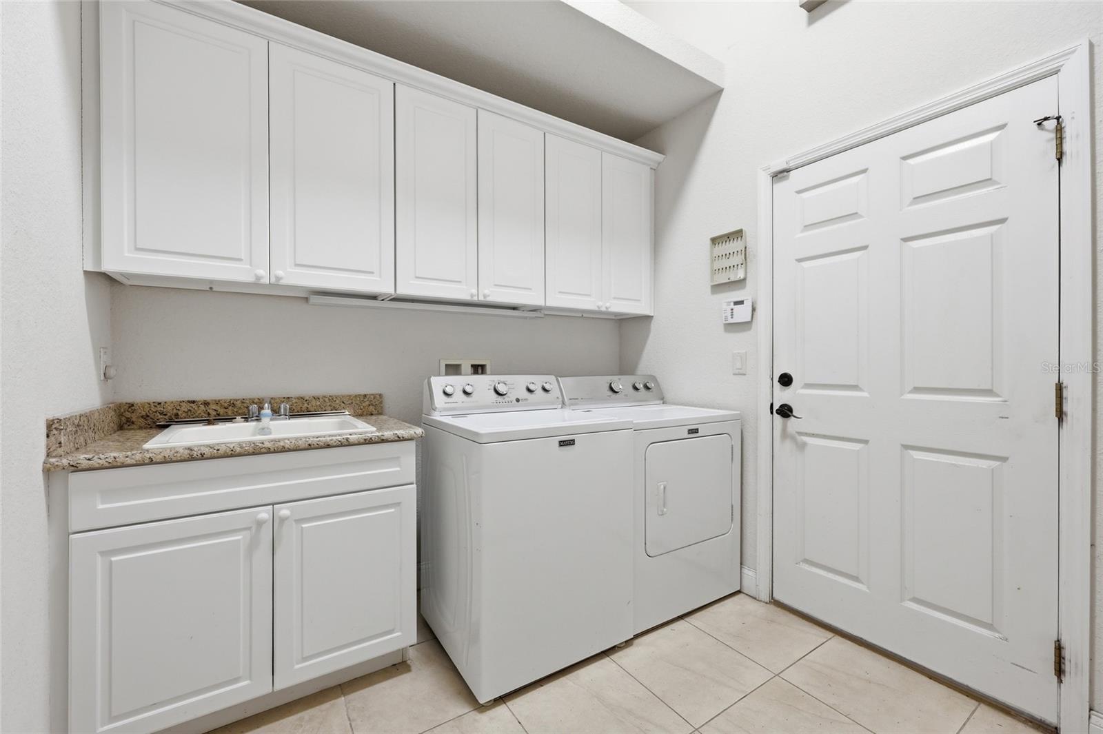 PINE LAKES - Residential