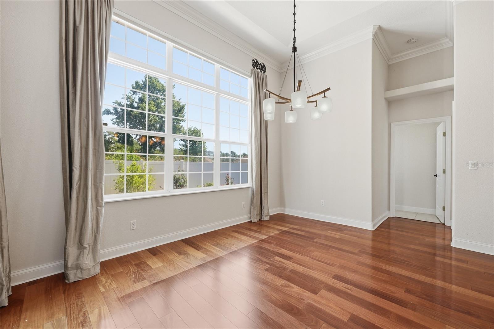 PINE LAKES - Residential