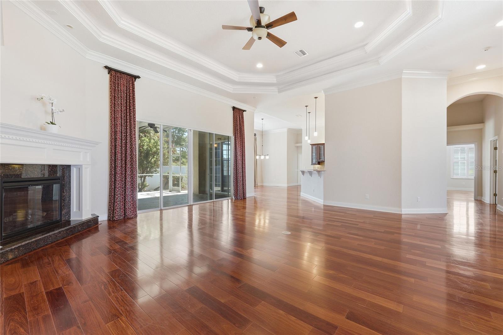 PINE LAKES - Residential