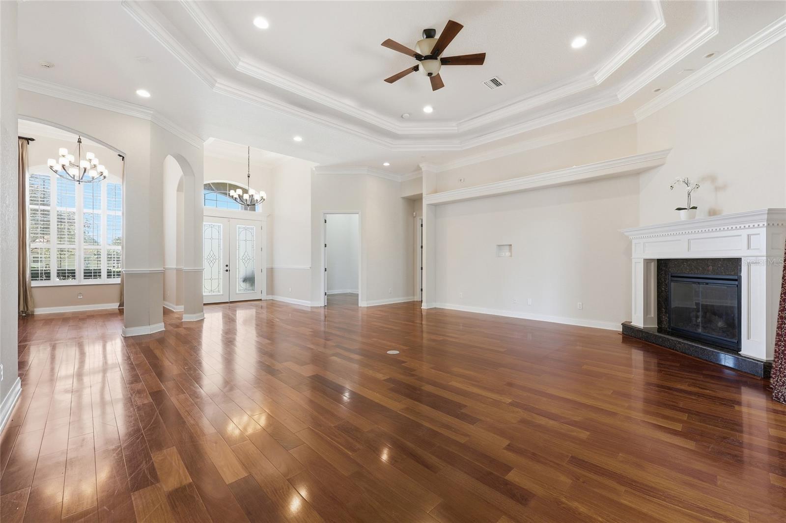 PINE LAKES - Residential