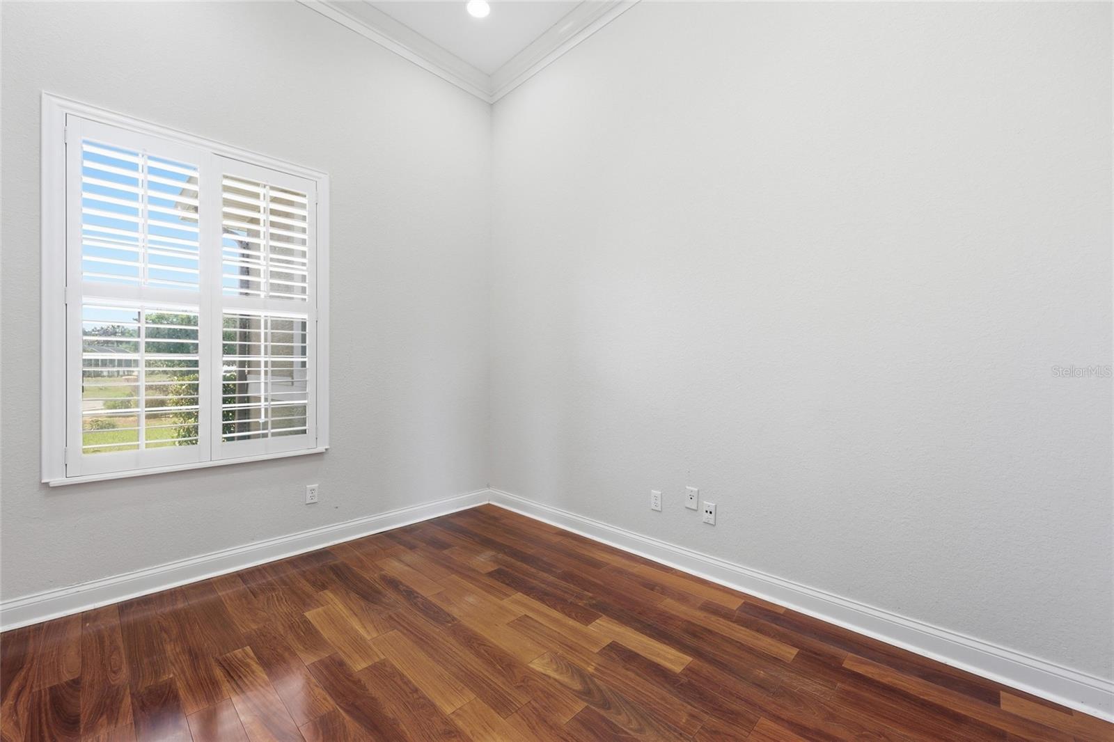 PINE LAKES - Residential