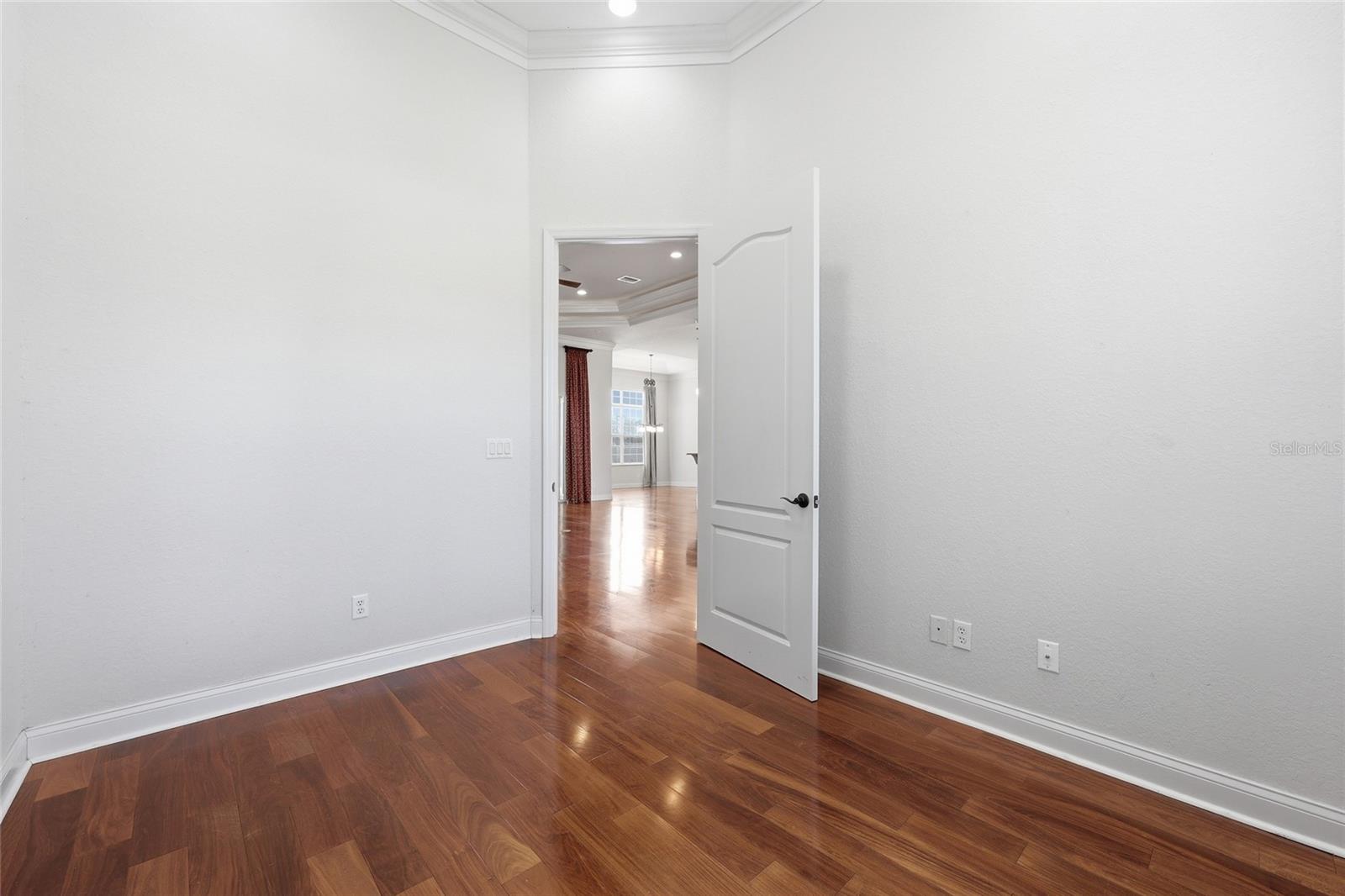 PINE LAKES - Residential