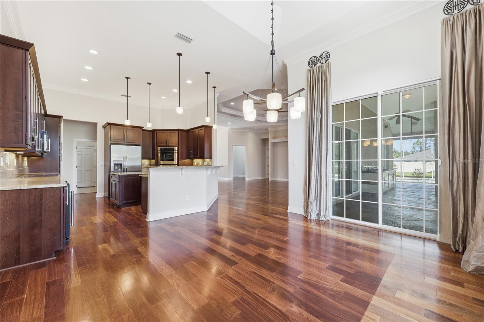 PINE LAKES - Residential