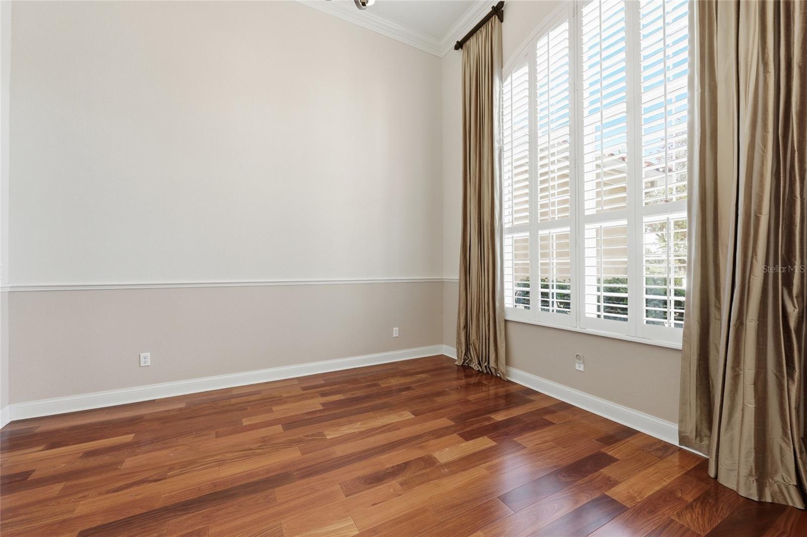 PINE LAKES - Residential