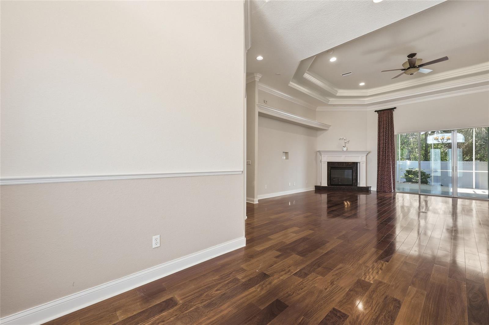 PINE LAKES - Residential