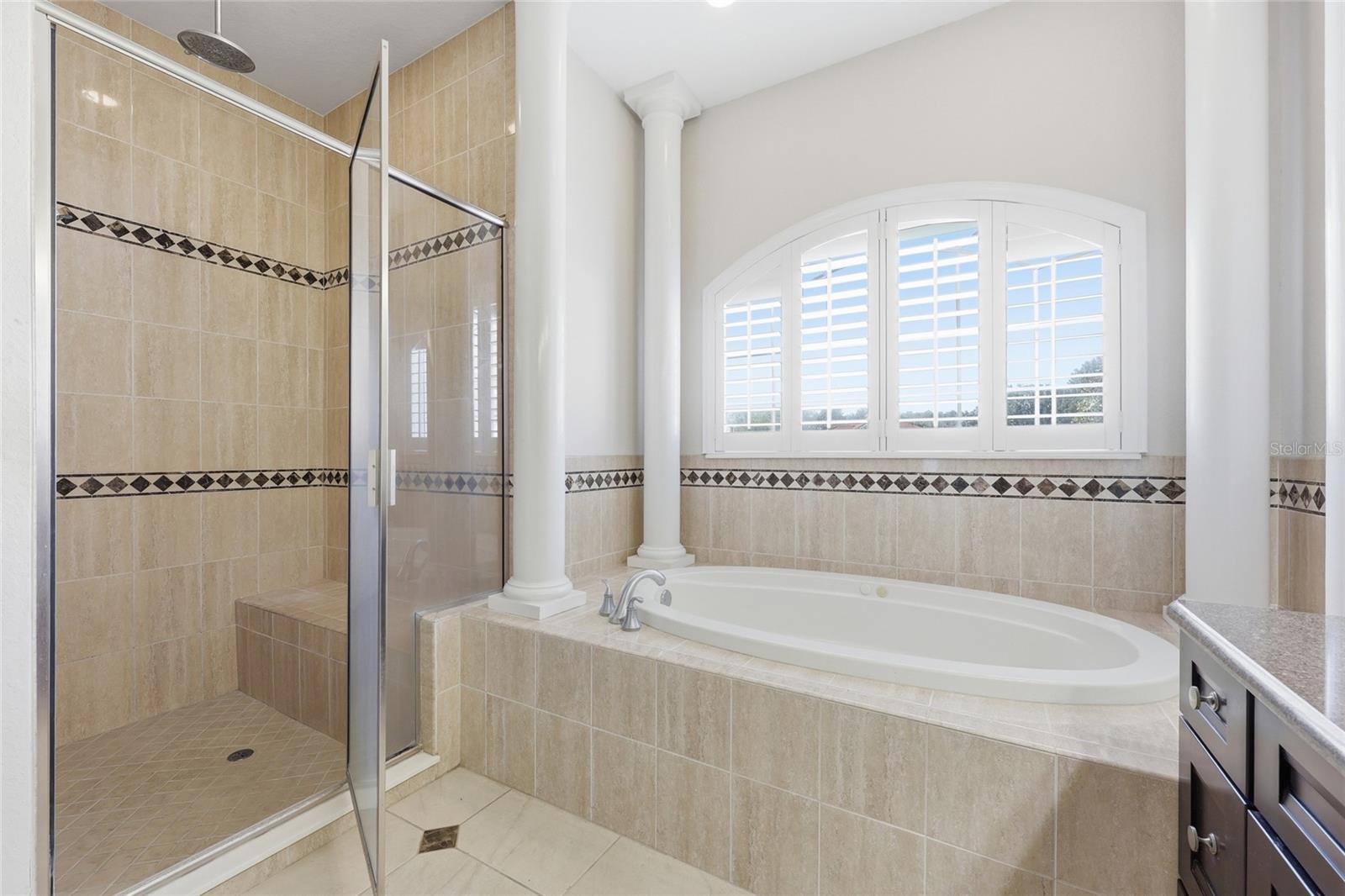 PINE LAKES - Residential