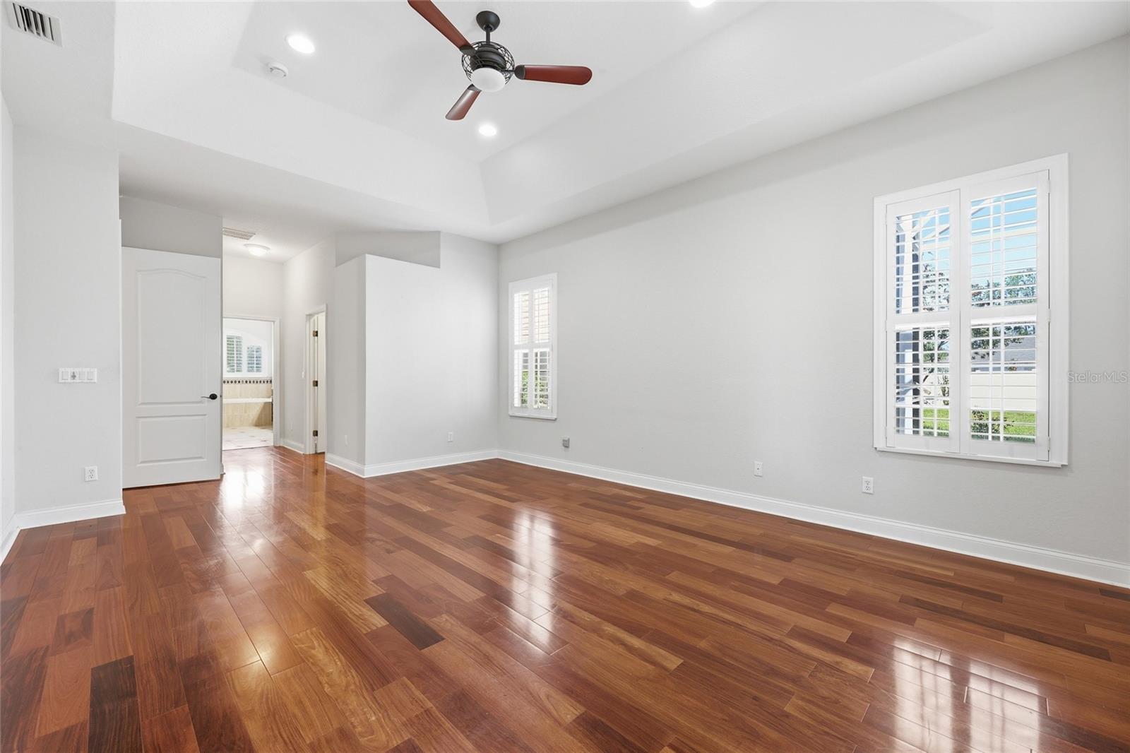 PINE LAKES - Residential