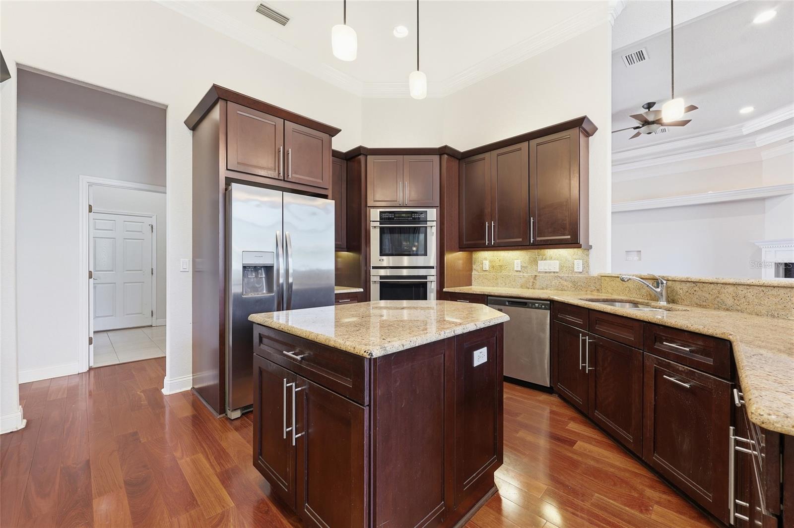 PINE LAKES - Residential