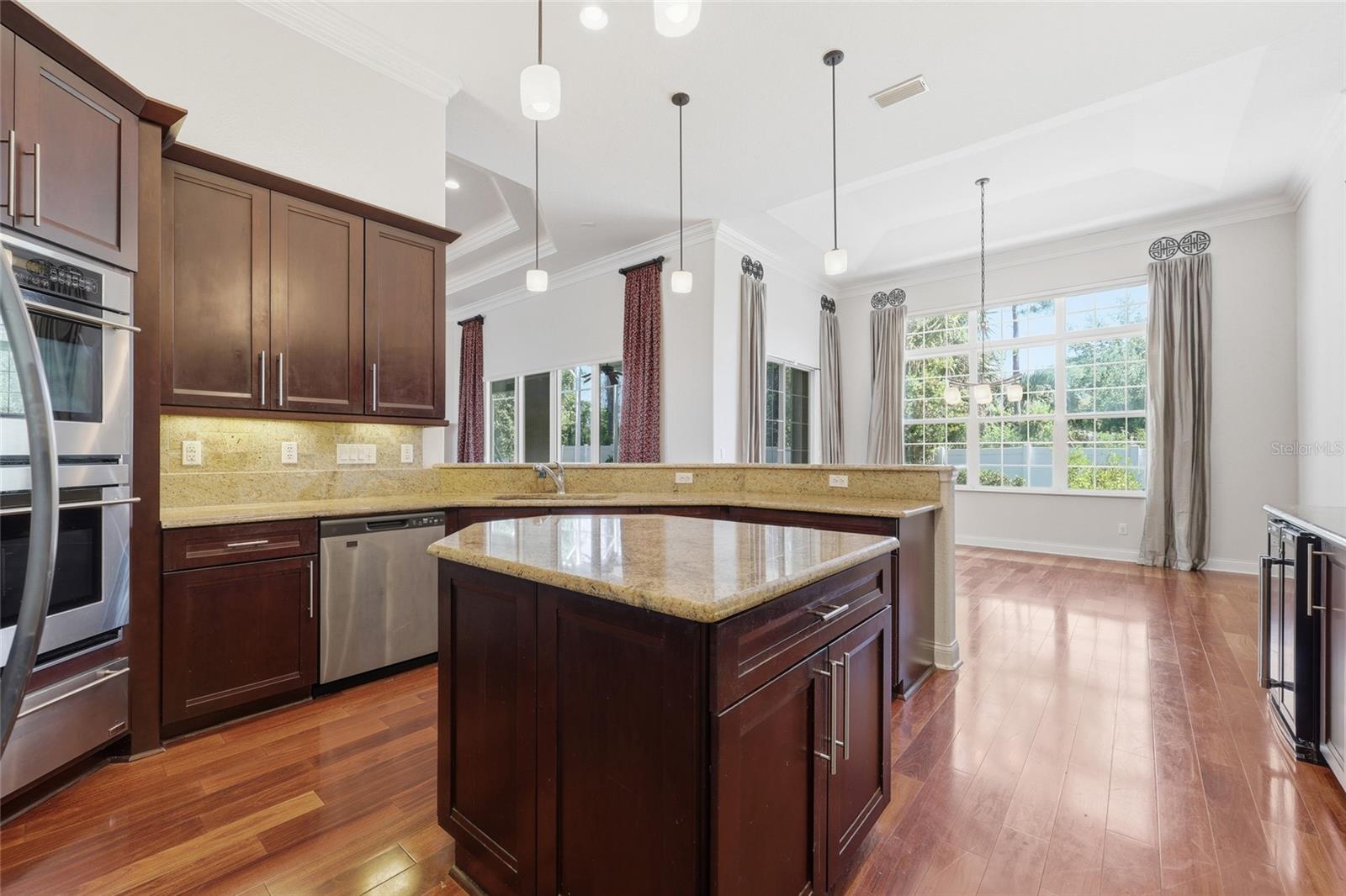 PINE LAKES - Residential