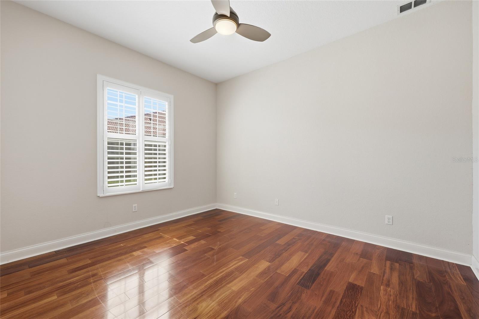 PINE LAKES - Residential