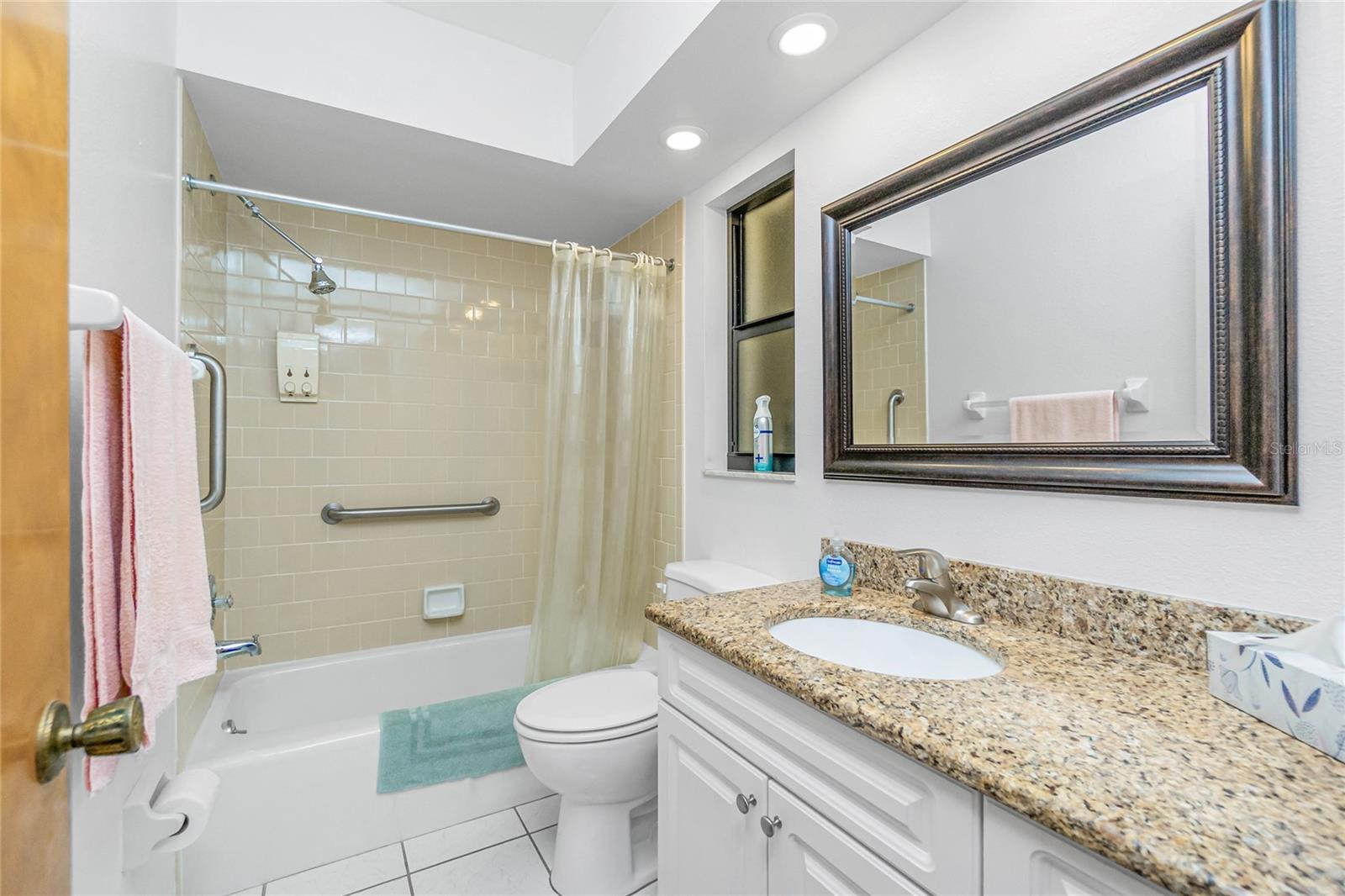 ROTONDA WEST PEBBLE BEACH - Residential